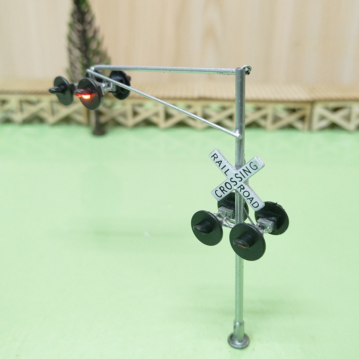1 x HO scale model railroad cantilever grade crossing signal #C06